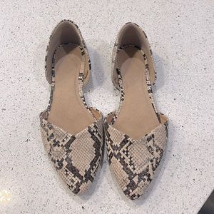 Snakeskin flats